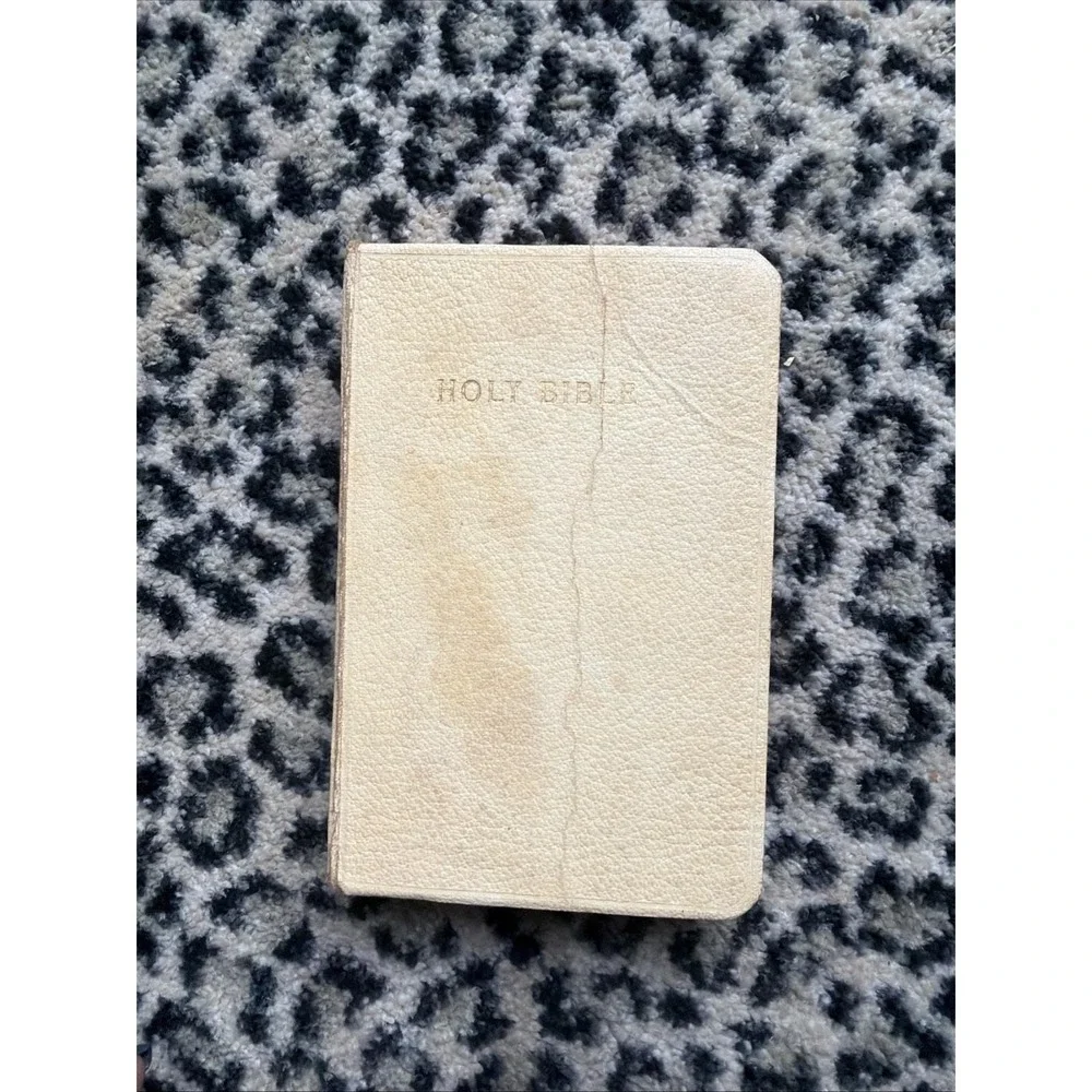 1950s Holy Bible KJV Self Pronouncing World Publishing Co Pocket Bible & Box VTG